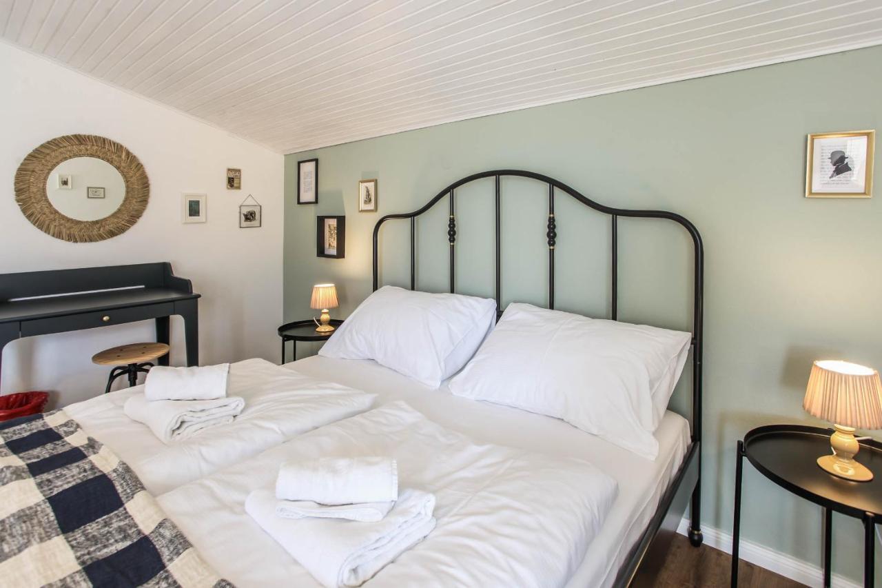 Sherlock'S Holidays Boutique Rooms Portorož Exterior foto