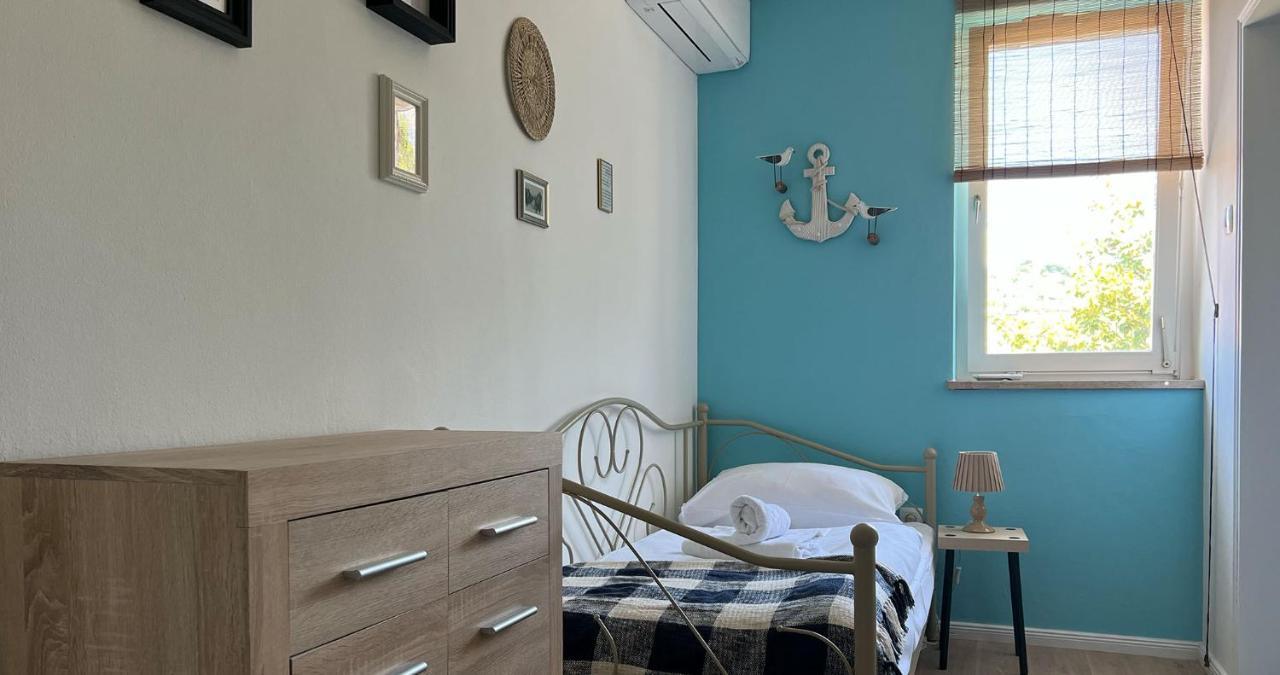 Sherlock'S Holidays Boutique Rooms Portorož Exterior foto